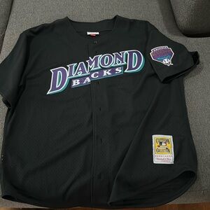 Men’s like brand new Diamond Backs Jersey!!